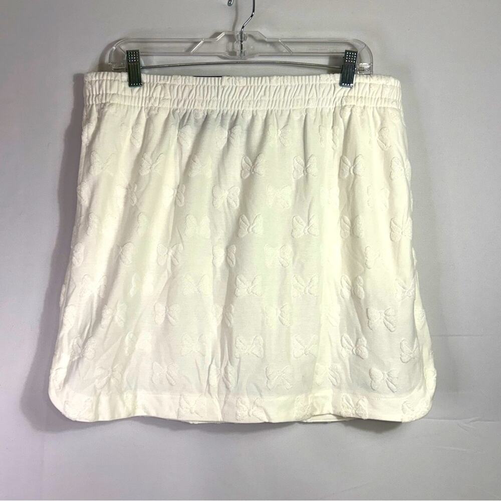 NWT Disney Minnie Mouse White Bow Textured Skirt Size Medium UU0905